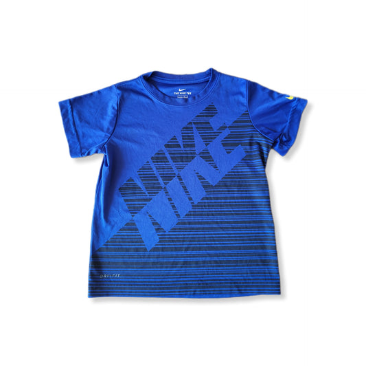 T-Shirt Nike 6-7 ans (imparfait)